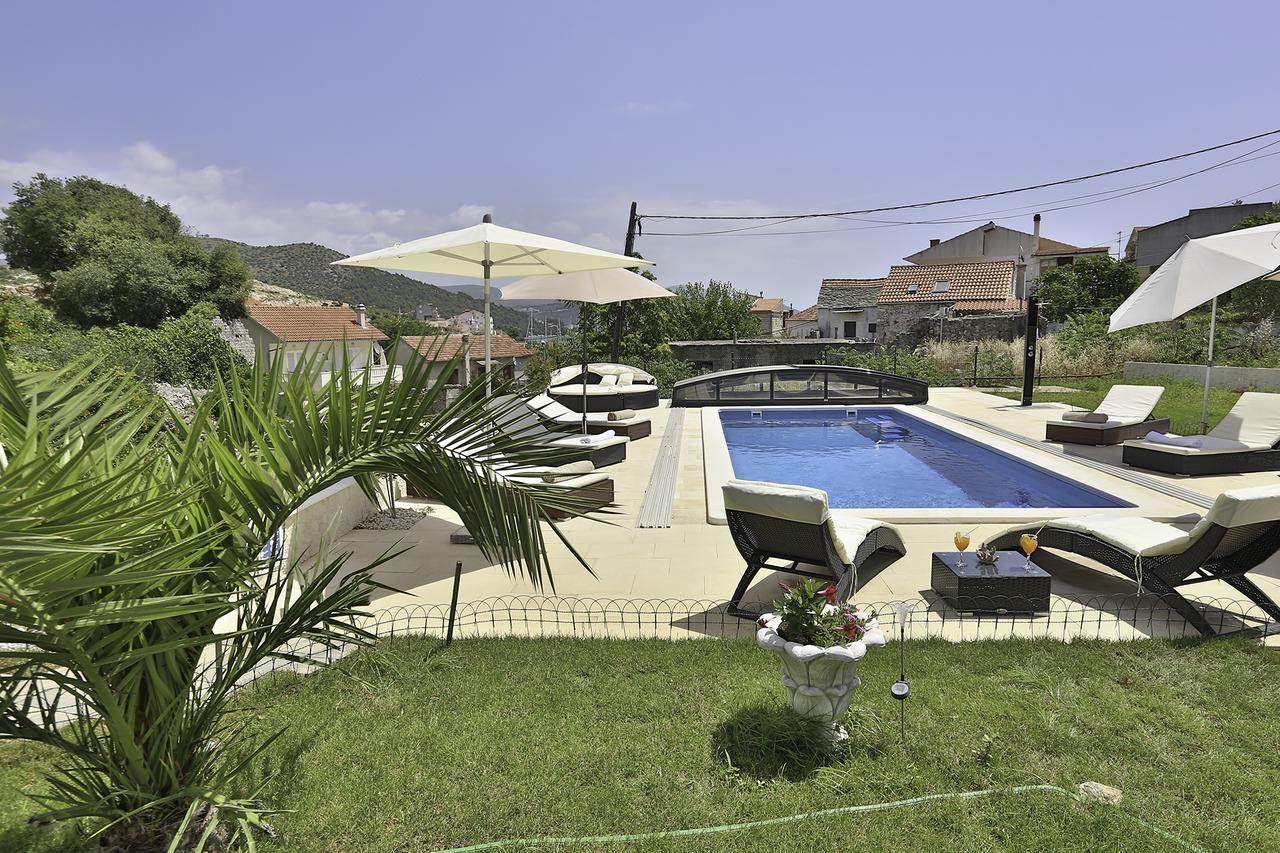 Villa Oleander Marina Exterior photo